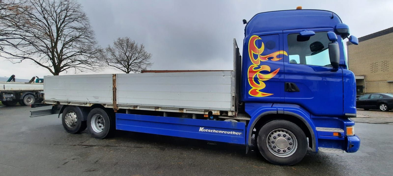 Scania G440 Pritsche 6x2 Kran am Heck vor. - Camião de caixa aberta/ Plataforma, Caminhão grua: foto 3 Scania G440 Pritsche 6x2 Kran am Heck vor. - Camião de caixa aberta/ Plataforma, Caminhão grua: foto 3