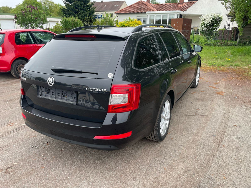 Škoda Octavia 2.0 TDI Green tec Solution Combi - Automóvel: foto 3 Škoda Octavia 2.0 TDI Green tec Solution Combi - Automóvel: foto 3
