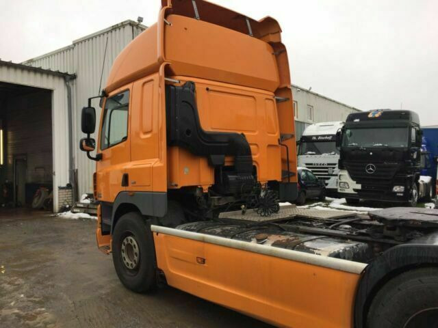 DAF CF85-410 G.Haus 2xBett ZF/Schalter 2-Kreishydr - Tractor: foto 3 DAF CF85-410 G.Haus 2xBett ZF/Schalter 2-Kreishydr - Tractor: foto 3