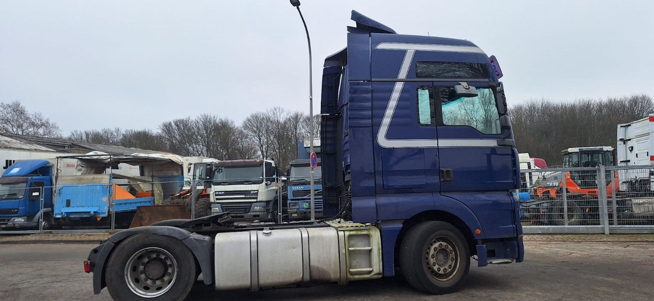 MAN 18.430 TGA G/Haus Hochdach xxl - Tractor: foto 4 MAN 18.430 TGA G/Haus Hochdach xxl - Tractor: foto 4