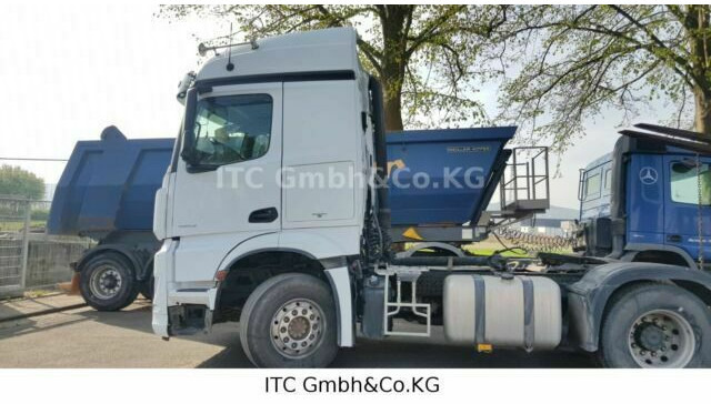 Mercedes-Benz 1840 Actros G.Haus-Hochdach German Truck Vollau - Tractor: foto 1 Mercedes-Benz 1840 Actros G.Haus-Hochdach German Truck Vollau - Tractor: foto 1