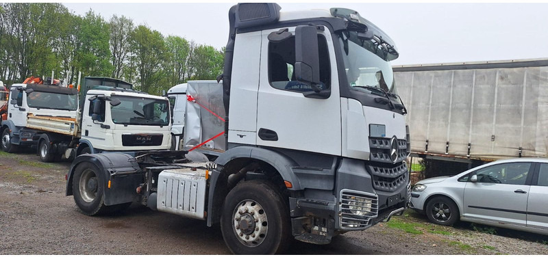 Mercedes-Benz 1840 HD 4x4 Arocs - Tractor: foto 2 Mercedes-Benz 1840 HD 4x4 Arocs - Tractor: foto 2