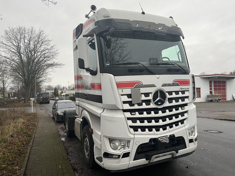 Mercedes-Benz 1845 Arocs 4x4 HD 1-Hand - Tractor: foto 5 Mercedes-Benz 1845 Arocs 4x4 HD 1-Hand - Tractor: foto 5