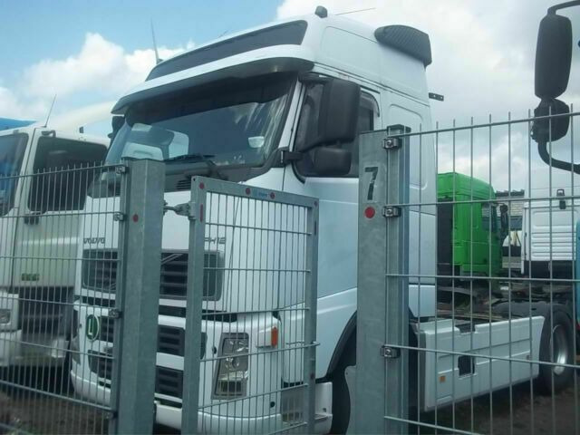 Volvo FH12-420 Globelt. VEB Klima Kipphydraulik - Tractor: foto 3 Volvo FH12-420 Globelt. VEB Klima Kipphydraulik - Tractor: foto 3