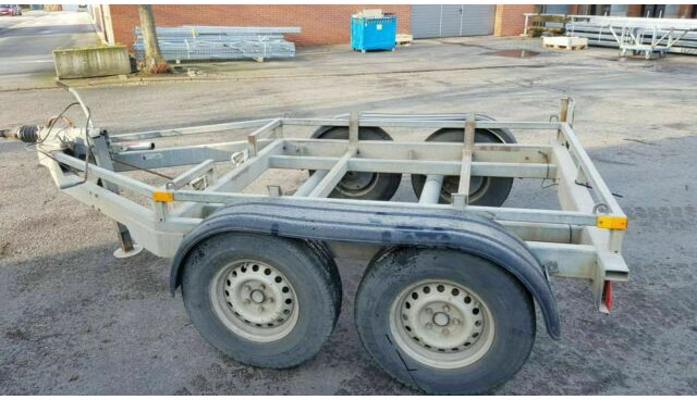 Trebbiner Abrollanhänger/Absetzer - Reboque para barco: foto 1 Trebbiner Abrollanhänger/Absetzer - Reboque para barco: foto 1