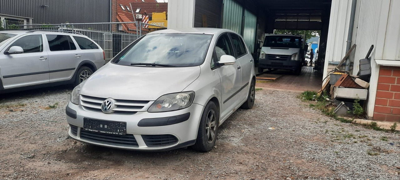 Volkswagen Golf Plus 1.9 TDI DSG DPF Comfortline - Sedã: foto 3 Volkswagen Golf Plus 1.9 TDI DSG DPF Comfortline - Sedã: foto 3