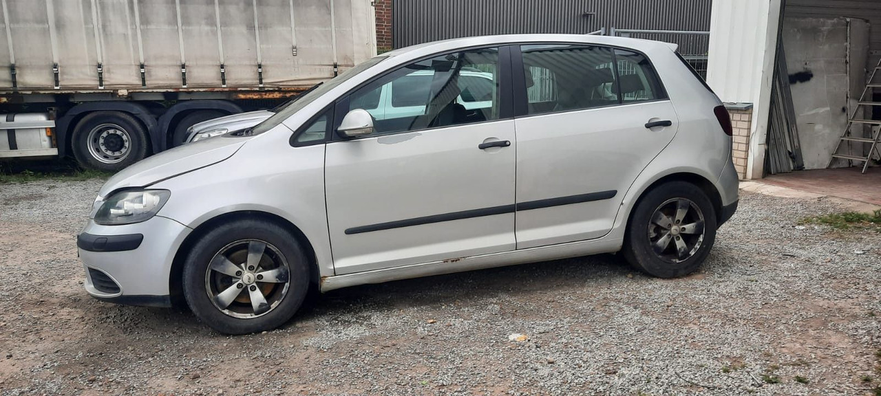 Volkswagen Golf Plus 1.9 TDI DSG DPF Comfortline - Sedã: foto 4 Volkswagen Golf Plus 1.9 TDI DSG DPF Comfortline - Sedã: foto 4