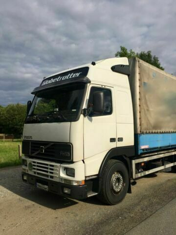 Volvo FH12-420 Euro:4Plane Spriegel mit LBW 3000kg - Caminhão com lona: foto 2 Volvo FH12-420 Euro:4Plane Spriegel mit LBW 3000kg - Caminhão com lona: foto 2