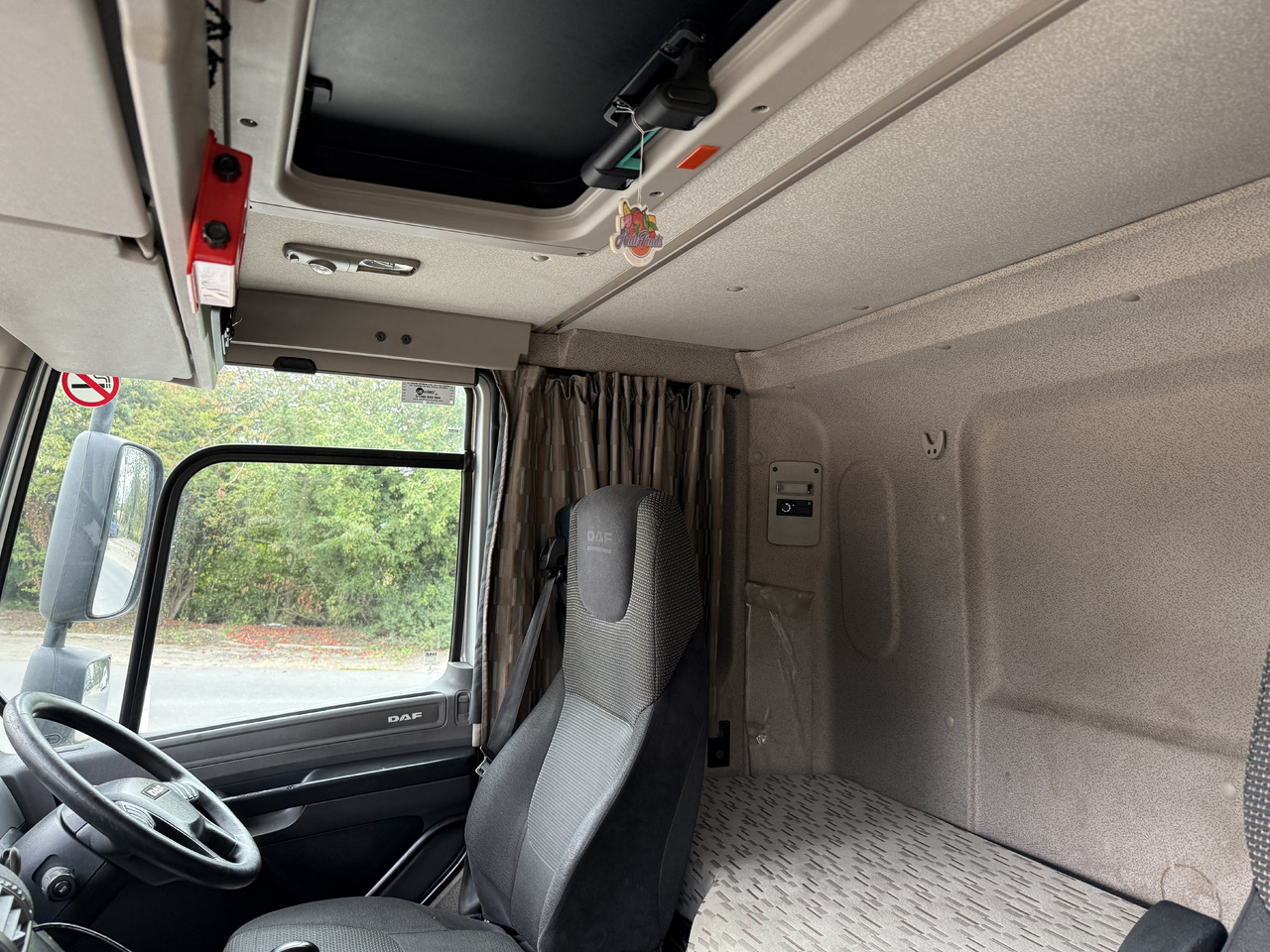 Caminhão com lona 2015 DAF CF 330 Curtainside Truck: foto 23