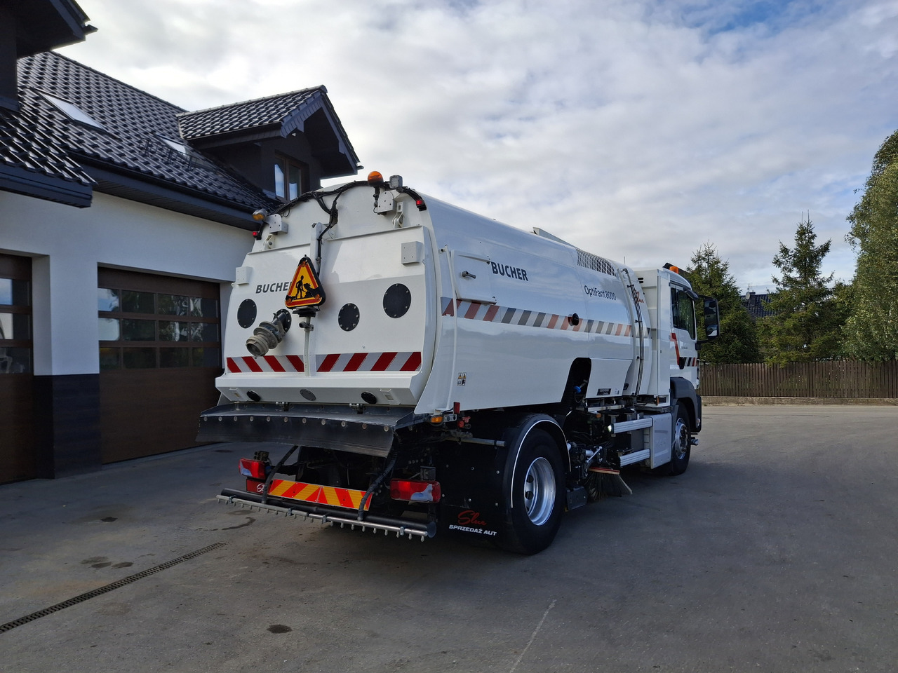 MAN TGS 18.320 Zamiatarka Kehrmaschine BUCHER OptiFant 8000 Karcher Euro 6 PM10 L/R Hochdruckreinigung - Varredora urbana: foto 4 MAN TGS 18.320 Zamiatarka Kehrmaschine BUCHER OptiFant 8000 Karcher Euro 6 PM10 L/R Hochdruckreinigung - Varredora urbana: foto 4