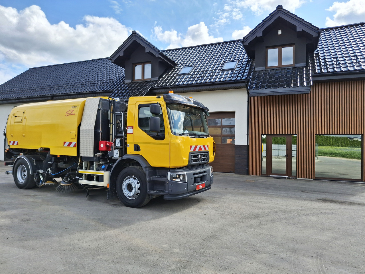 RENAULT C280 Kehrmaschine Zamiatarka SEMAT Zoeller FAUN Karcher L/R 2 Motoren 2018r 740 Mth Euro 6 - Varredora urbana: foto 1 RENAULT C280 Kehrmaschine Zamiatarka SEMAT Zoeller FAUN Karcher L/R 2 Motoren 2018r 740 Mth Euro 6 - Varredora urbana: foto 1