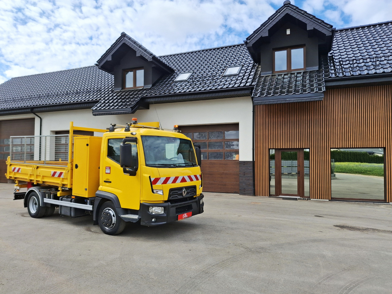 RENAULT D7.5 Wywrotka Kipper 3 Stronna 2015r 84 Tyś KM - Caminhão basculante: foto 1 RENAULT D7.5 Wywrotka Kipper 3 Stronna 2015r 84 Tyś KM - Caminhão basculante: foto 1