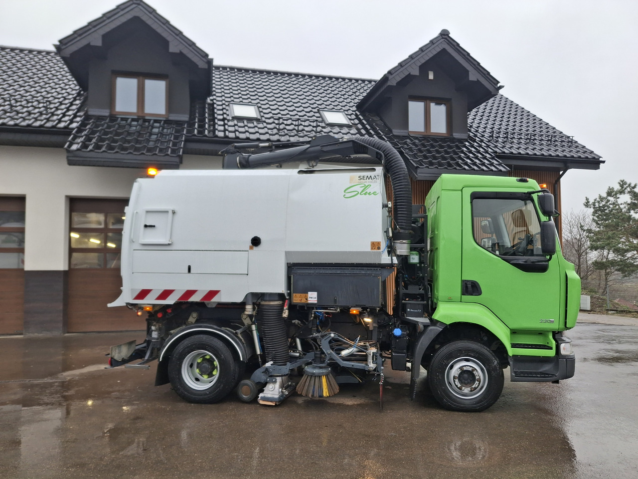 Renault Midlum 220 SEMAT Zoeller Johnston 2014r PM10 L/R 2 Motoren JCB - Varredora urbana: foto 5 Renault Midlum 220 SEMAT Zoeller Johnston 2014r PM10 L/R 2 Motoren JCB - Varredora urbana: foto 5