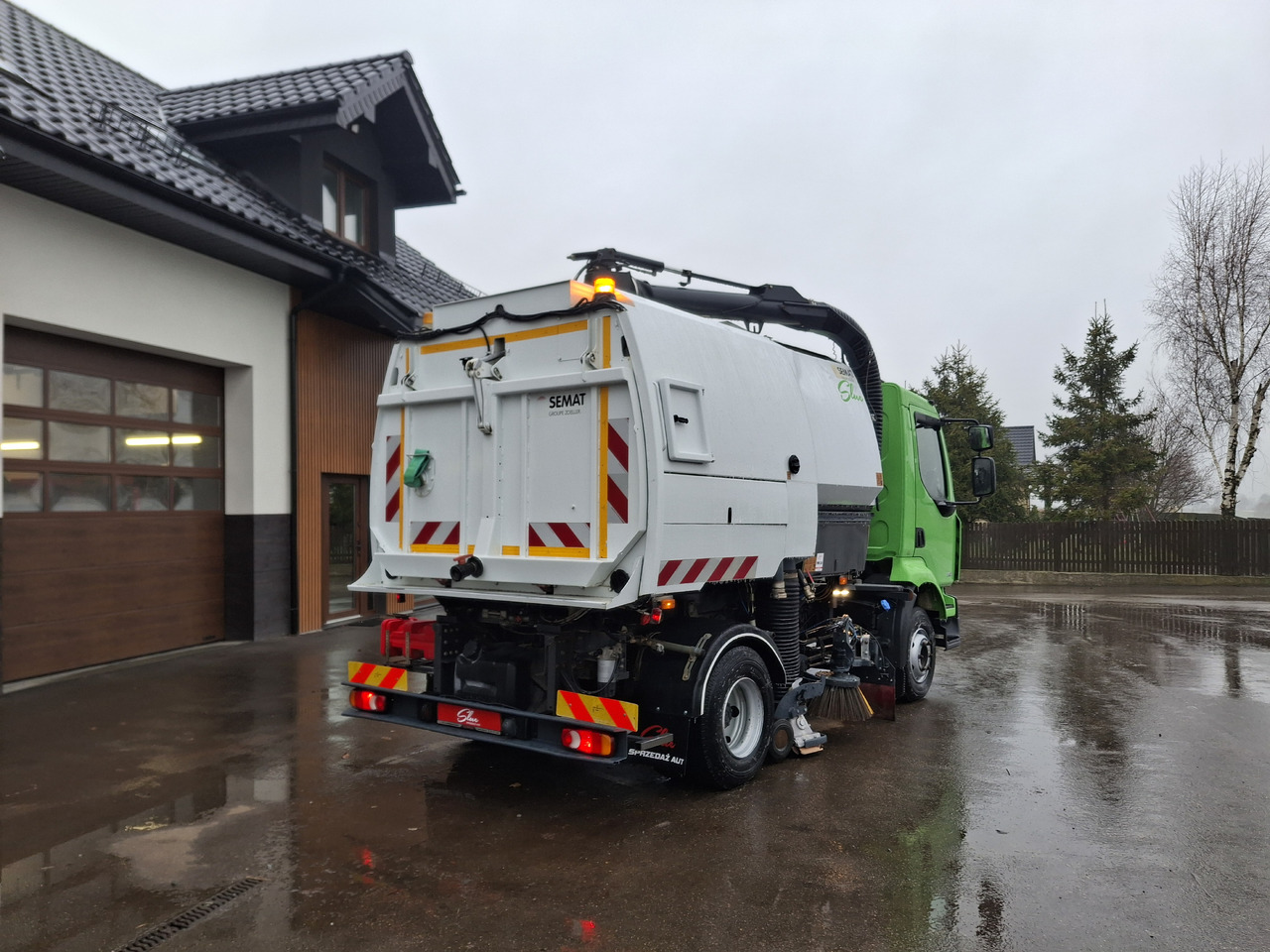Renault Midlum 220 SEMAT Zoeller Johnston 2014r PM10 L/R 2 Motoren JCB - Varredora urbana: foto 4 Renault Midlum 220 SEMAT Zoeller Johnston 2014r PM10 L/R 2 Motoren JCB - Varredora urbana: foto 4