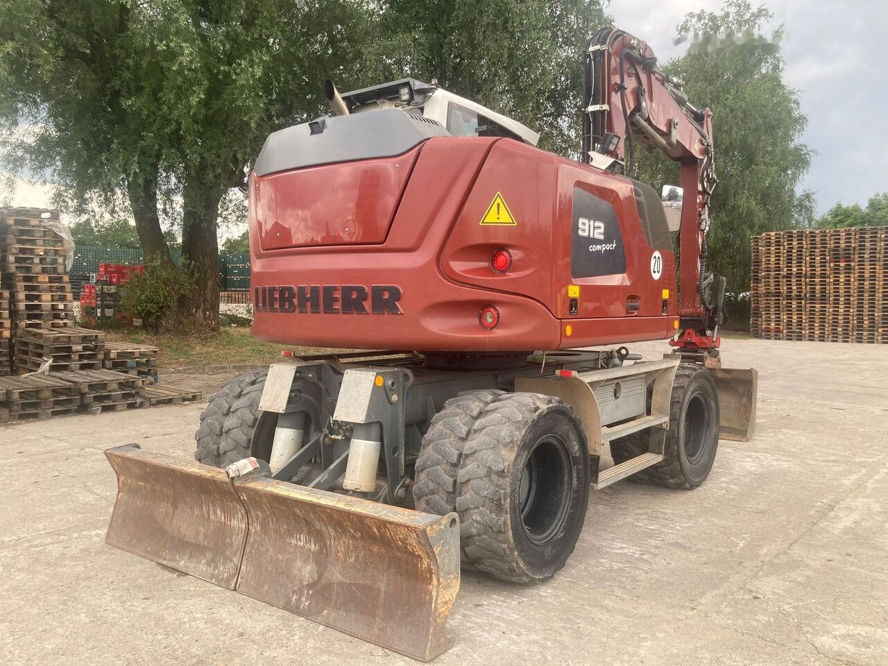 Escavadeira de rodas Liebherr A 912 Compact Rotator R4: foto 10