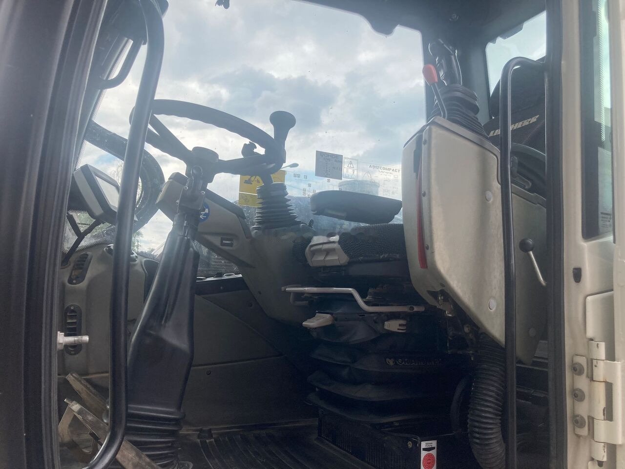 Escavadeira de rodas Liebherr A 912 Compact Rotator R4: foto 14