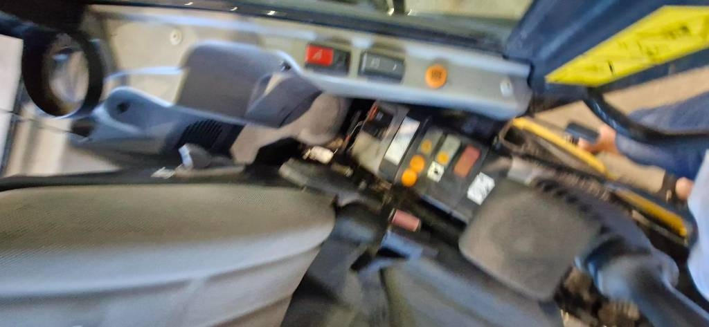 Mini escavadeira Komatsu PC 26 MR: foto 9 Mini escavadeira Komatsu PC 26 MR: foto 9