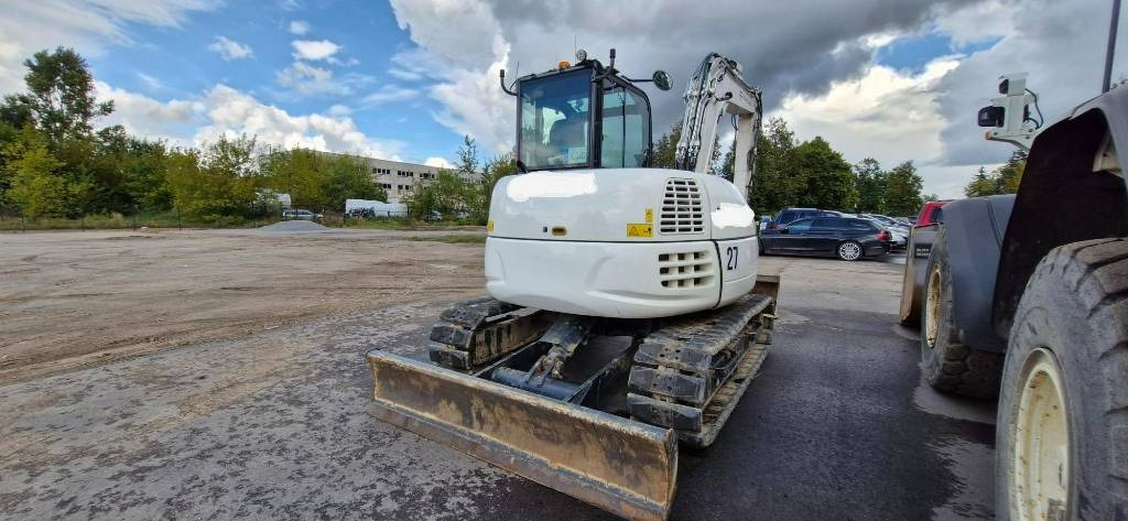 Komatsu PC 80 MR-5E0 - Mini escavadeira: foto 3 Komatsu PC 80 MR-5E0 - Mini escavadeira: foto 3