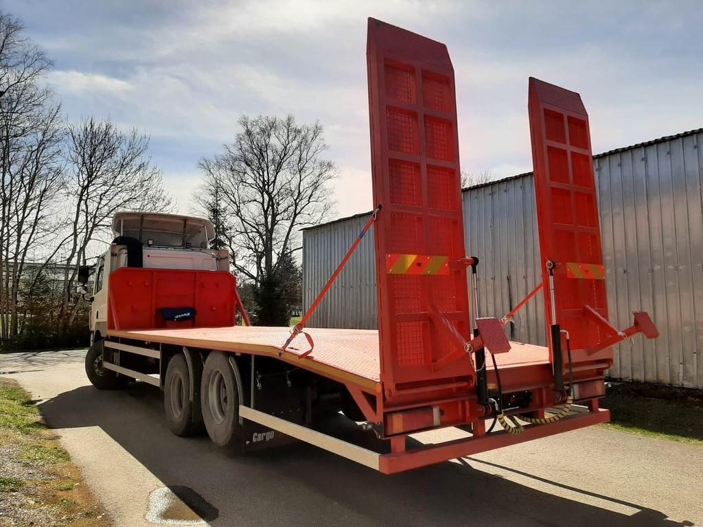 DAF 85.410 6X2 CAR TRANSPORTER - Caminhão transporte de veículos: foto 2 DAF 85.410 6X2 CAR TRANSPORTER - Caminhão transporte de veículos: foto 2
