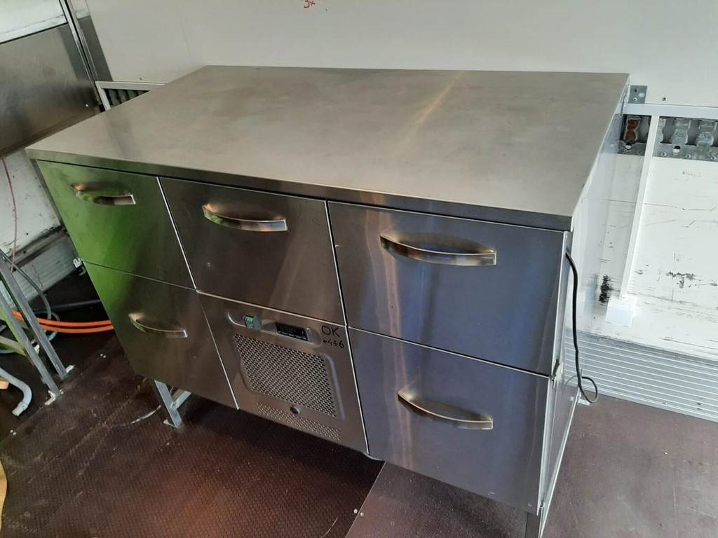 Locação de DAF FA 45.180 4X2 KITCHEN  DAF FA 45.180 4X2 KITCHEN: foto 14