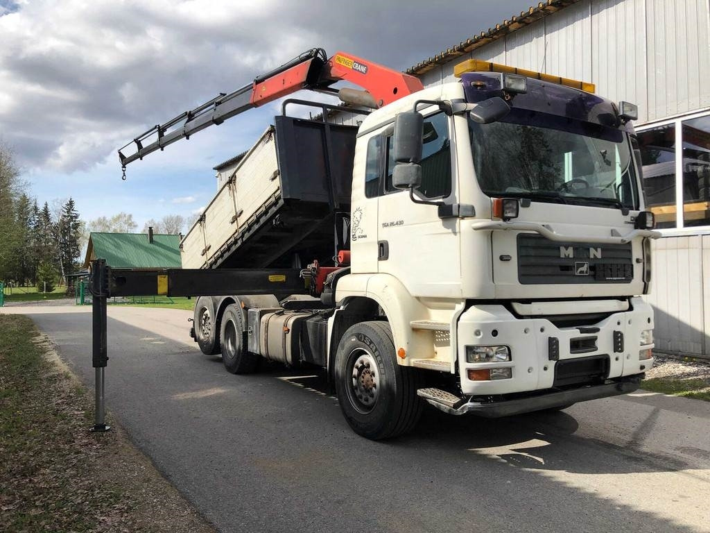 MAN TGA 26.430 6X2-2 BL/M 3-WAY TIP+PALFINGER PK23500 - Caminhão basculante: foto 3 MAN TGA 26.430 6X2-2 BL/M 3-WAY TIP+PALFINGER PK23500 - Caminhão basculante: foto 3