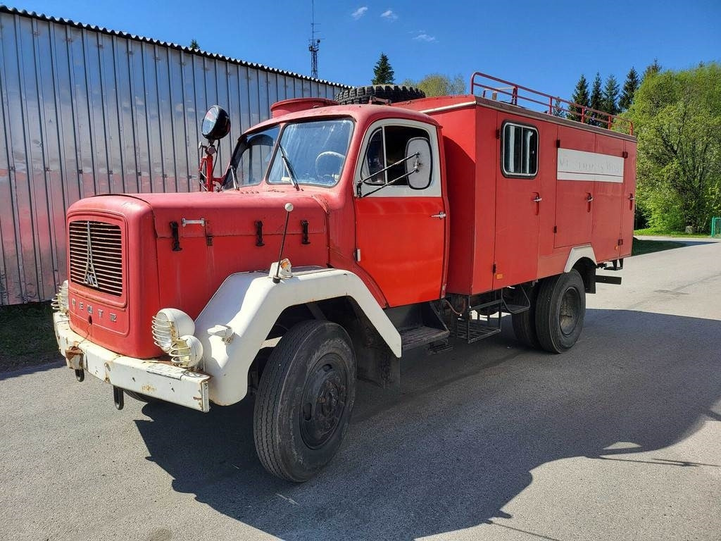 Magirus Deutz 125D 10A 4X4 91kW - Carro de bombeiro: foto 1 Magirus Deutz 125D 10A 4X4 91kW - Carro de bombeiro: foto 1