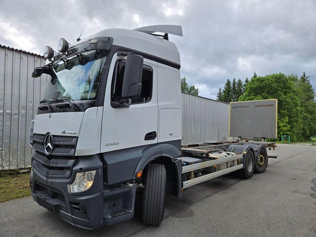 Mercedes-Benz ACTROS 2553 6X2 LAGAB - Caminhão transportador de contêineres/ Caixa móvel: foto 1 Mercedes-Benz ACTROS 2553 6X2 LAGAB - Caminhão transportador de contêineres/ Caixa móvel: foto 1