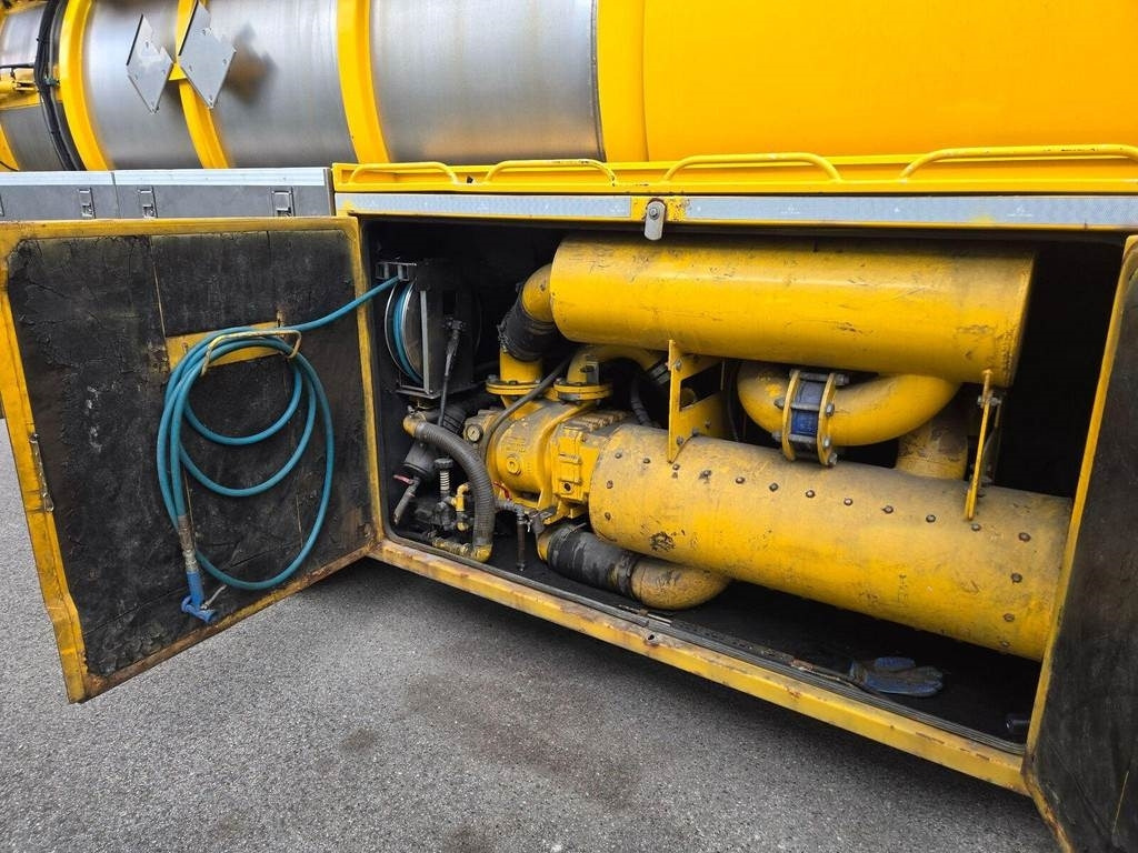 Caminhão limpa fossa Scania R420 6X2 ADR AMPHITECH VORTEX 13m³: foto 23