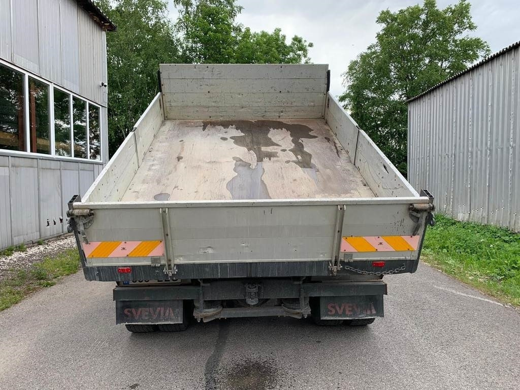 Volvo FL615 + HIAB 027-2 - Caminhão basculante: foto 3 Volvo FL615 + HIAB 027-2 - Caminhão basculante: foto 3