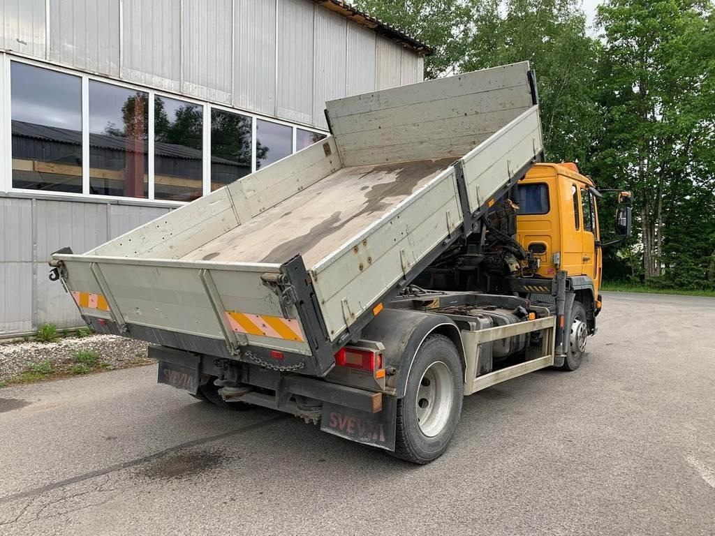 Volvo FL615 + HIAB 027-2 - Caminhão basculante: foto 4 Volvo FL615 + HIAB 027-2 - Caminhão basculante: foto 4