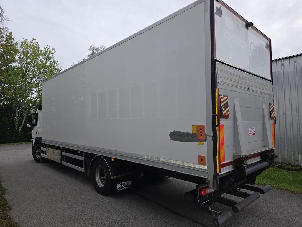 Volvo FM330 4X2 - Caminhão furgão: foto 2 Volvo FM330 4X2 - Caminhão furgão: foto 2