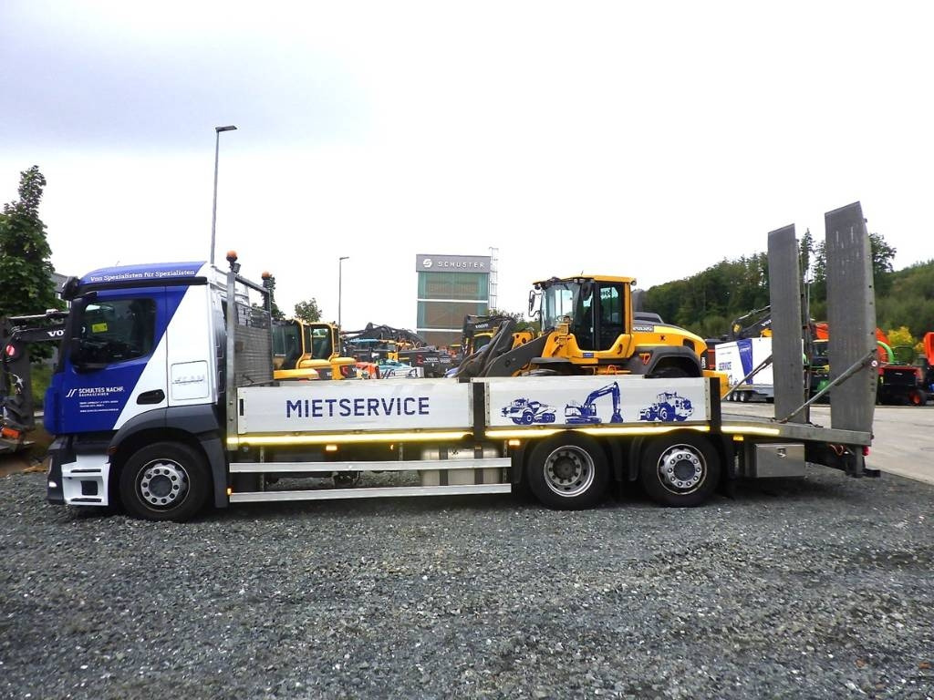Mercedes-Benz Antos 2533 L Maschinentransporter  - Caminhão transporte de veículos: foto 2 Mercedes-Benz Antos 2533 L Maschinentransporter  - Caminhão transporte de veículos: foto 2