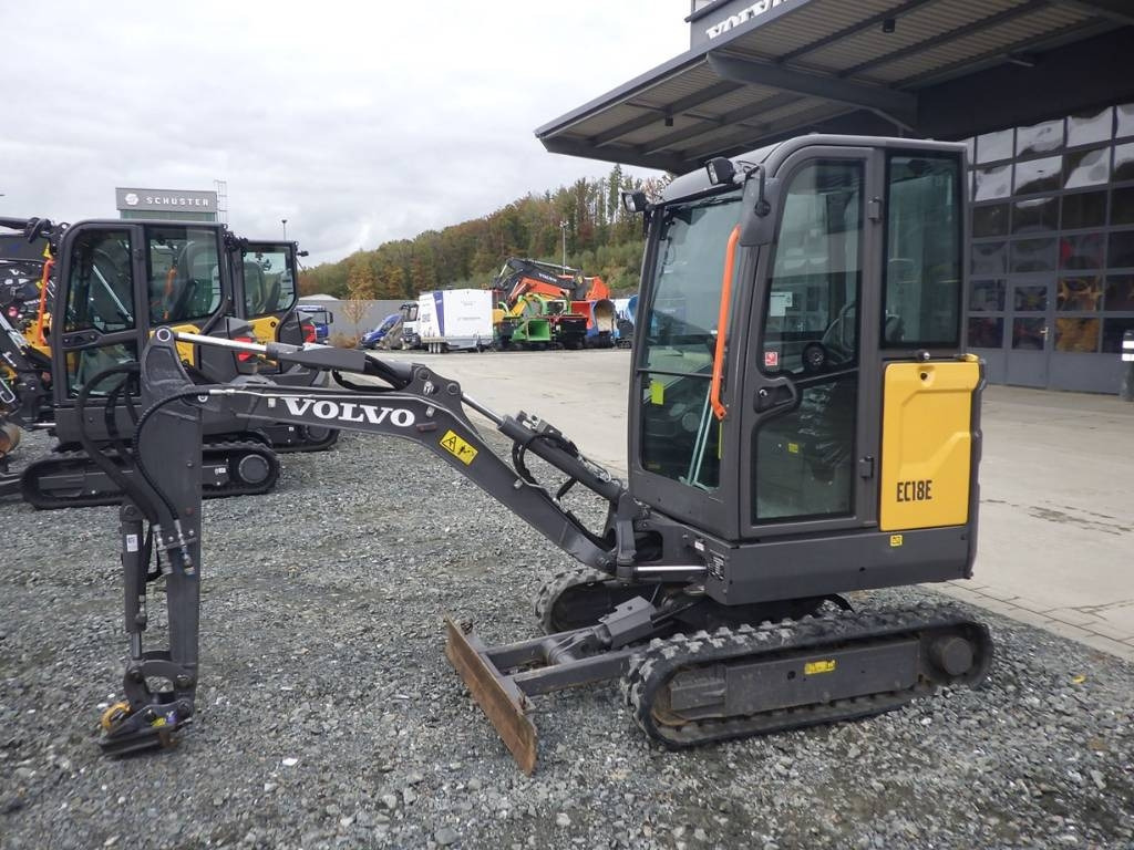 Volvo EC 18 E - Mini escavadeira: foto 1 Volvo EC 18 E - Mini escavadeira: foto 1