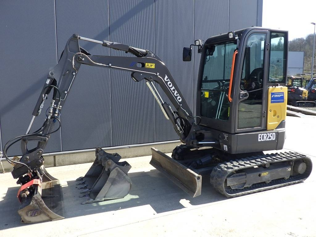 Volvo ECR 25 D - Mini escavadeira: foto 1 Volvo ECR 25 D - Mini escavadeira: foto 1