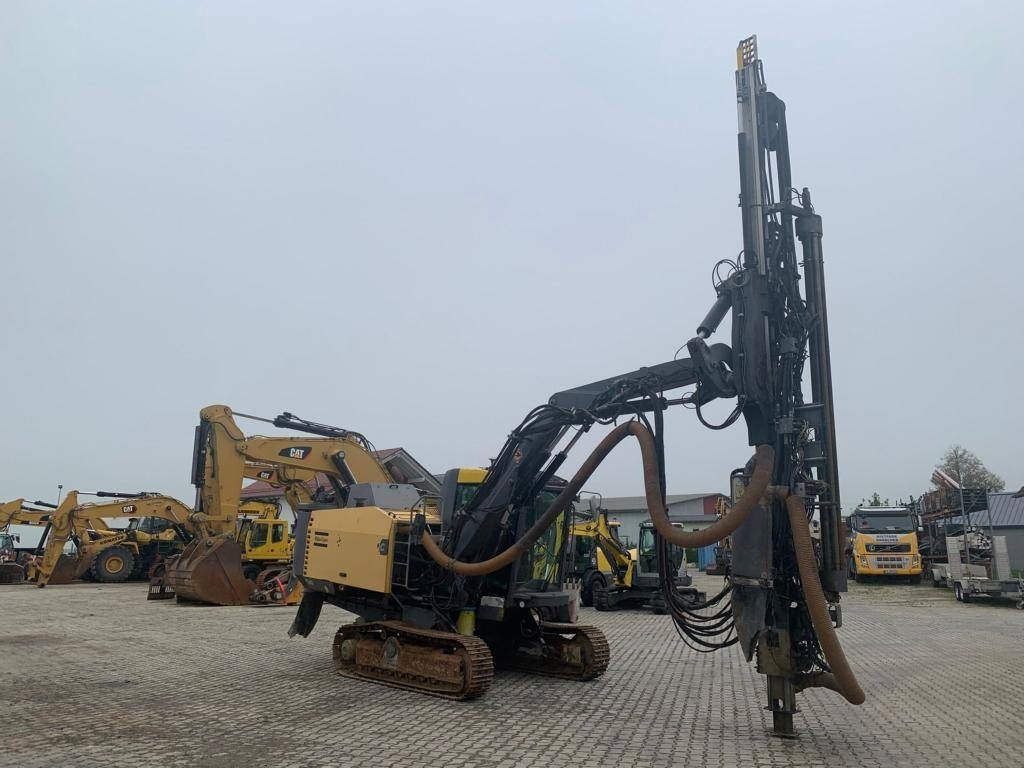 Atlas Copco T 40-11 Smart ROC with drilling rims and diameter - Máquina de perfuração: foto 5 Atlas Copco T 40-11 Smart ROC with drilling rims and diameter - Máquina de perfuração: foto 5