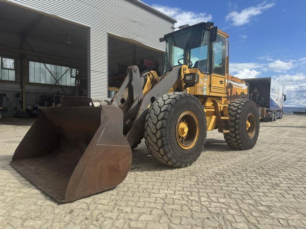 Volvo L 70 C - Carregadeira de rodas: foto 1 Volvo L 70 C - Carregadeira de rodas: foto 1