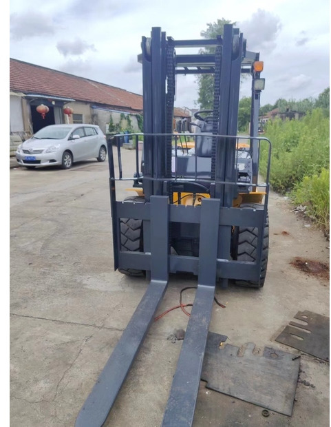 2021 Komatsu FD50 - Empilhadeira: foto 4 2021 Komatsu FD50 - Empilhadeira: foto 4