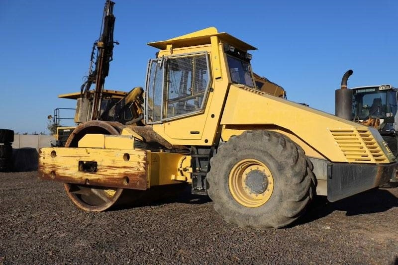 Bomag BW 225 D-3 - Compactador de asfalto: foto 4 Bomag BW 225 D-3 - Compactador de asfalto: foto 4