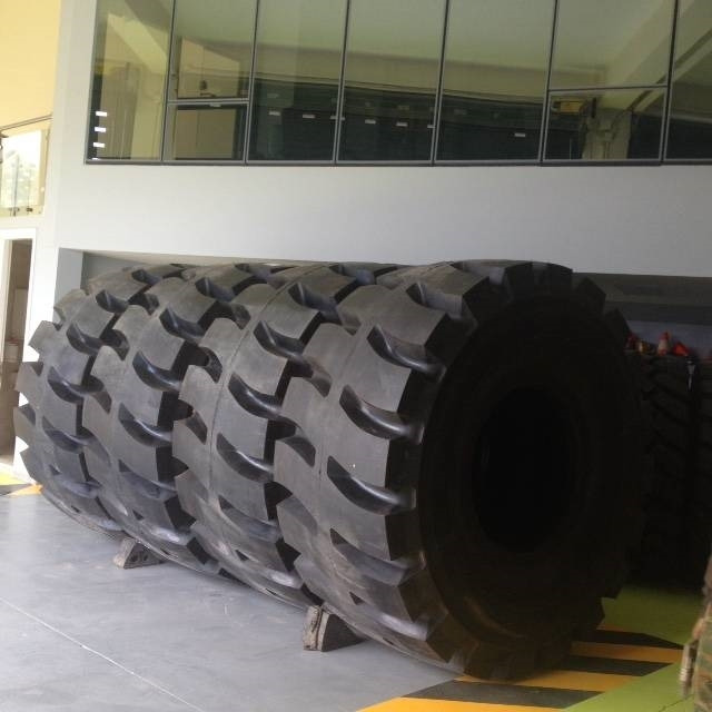 Goodyear 3565R33 L5 - Pneu de Máquina de construção: foto 4 Goodyear 3565R33 L5 - Pneu de Máquina de construção: foto 4
