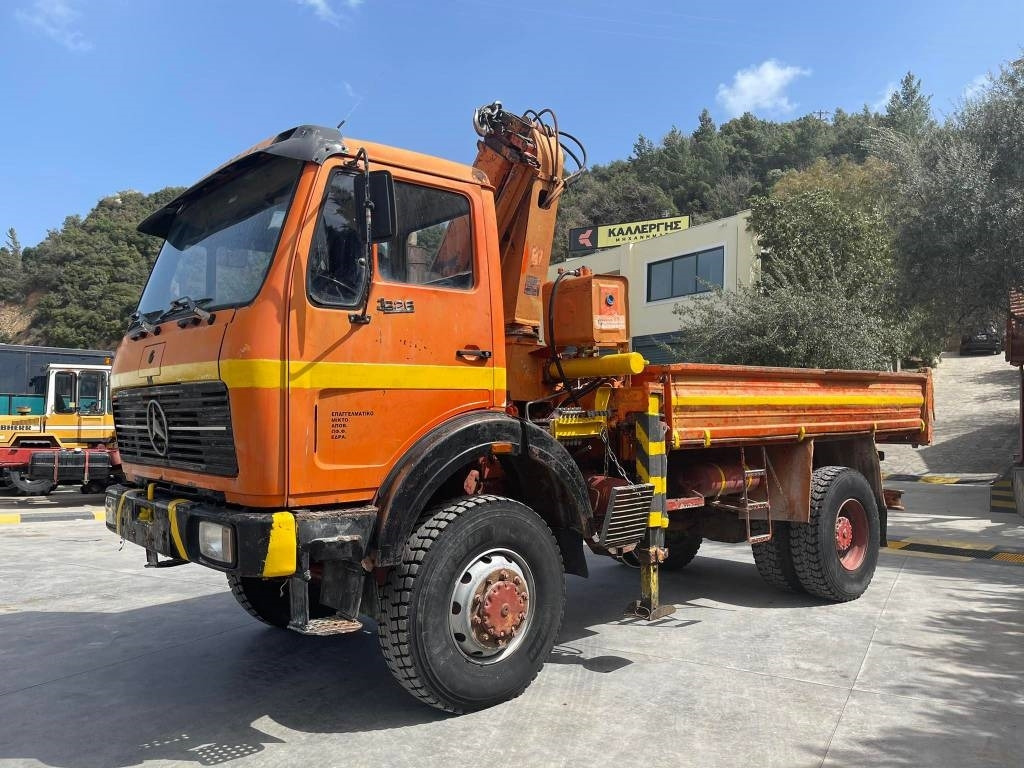 Mercedes-Benz 1626K - Caminhão grua: foto 3 Mercedes-Benz 1626K - Caminhão grua: foto 3