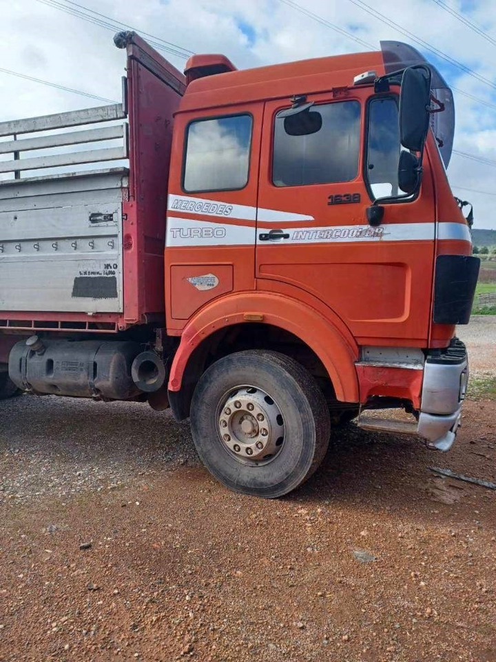 Mercedes-Benz 1638 - Camião de caixa aberta/ Plataforma: foto 5 Mercedes-Benz 1638 - Camião de caixa aberta/ Plataforma: foto 5