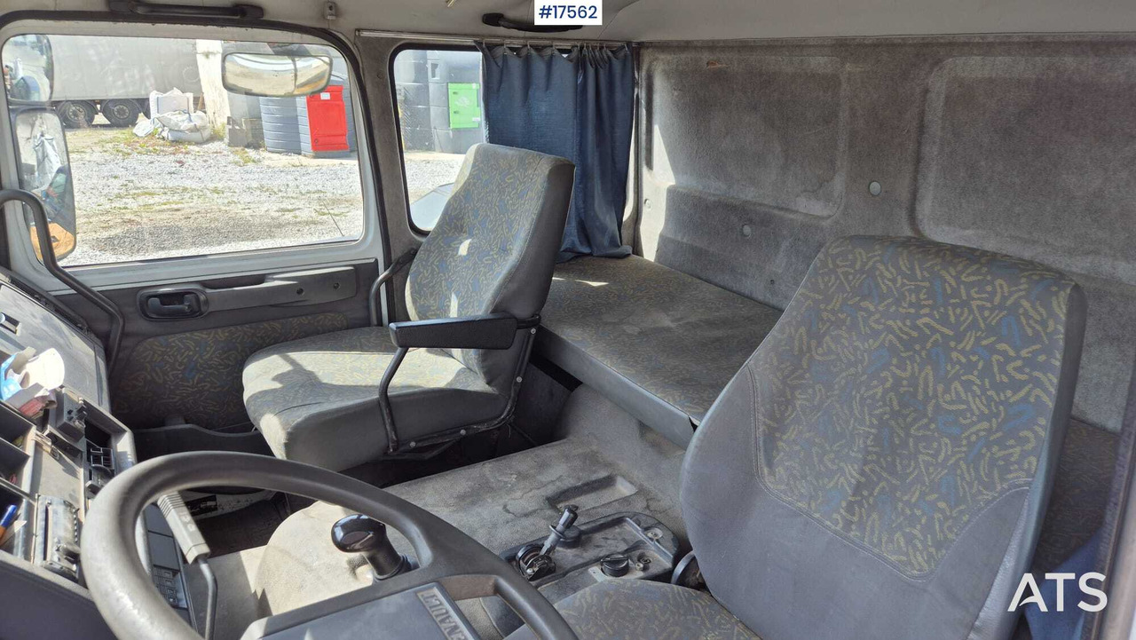 Caminhão grua 1999 Renault  M180: foto 12