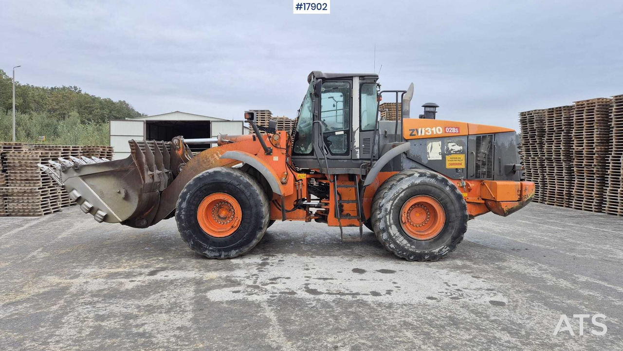 2009 Hitachi ZW 310 - Carregadeira de rodas: foto 2 2009 Hitachi ZW 310 - Carregadeira de rodas: foto 2