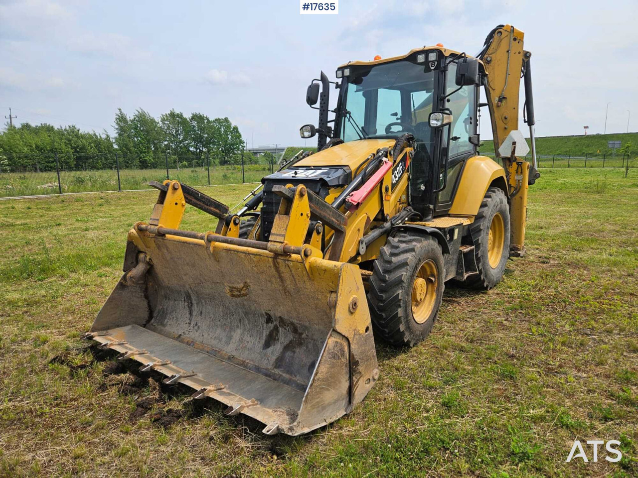 2016 Caterpillar 432F - Retroescavadeira: foto 1 2016 Caterpillar 432F - Retroescavadeira: foto 1