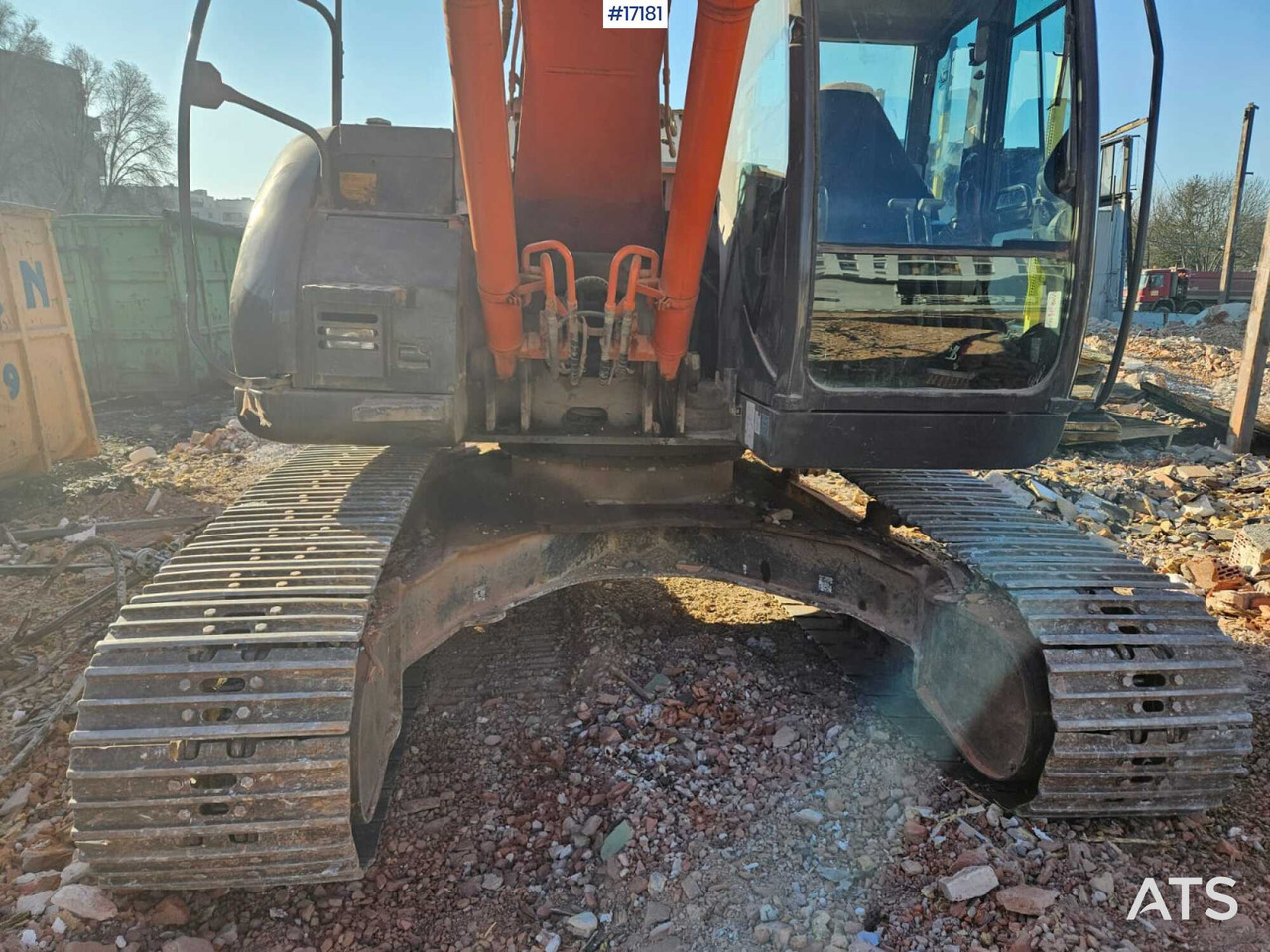 Hydraulic excavator Hitachi ZX225 LC (2013) - Escavadora de rastos: foto 5 Hydraulic excavator Hitachi ZX225 LC (2013) - Escavadora de rastos: foto 5