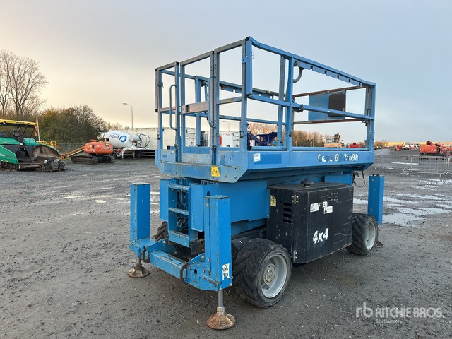 2015 Genie GS-3369RT 4x4 Diesel (Inoperable) Scissor Lift - Plataforma de Tijera/ Plataforma de tesoura: foto 3 2015 Genie GS-3369RT 4x4 Diesel (Inoperable) Scissor Lift - Plataforma de Tijera/ Plataforma de tesoura: foto 3