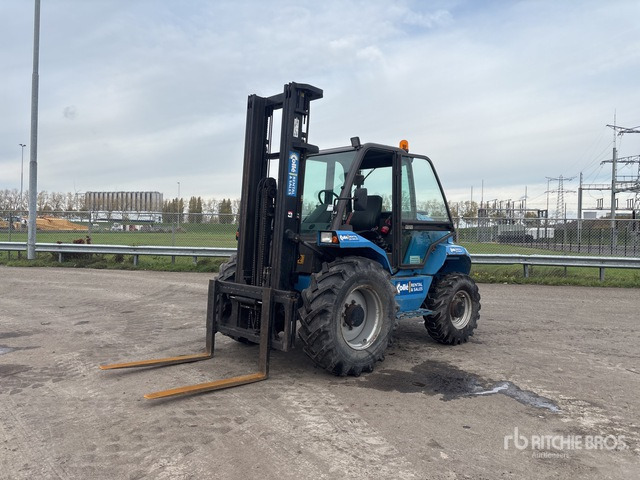 2015 Manitou M30-4 4x4 Rough Terrain Forklift - Empilhador todo-o-terreno: foto 1 2015 Manitou M30-4 4x4 Rough Terrain Forklift - Empilhador todo-o-terreno: foto 1