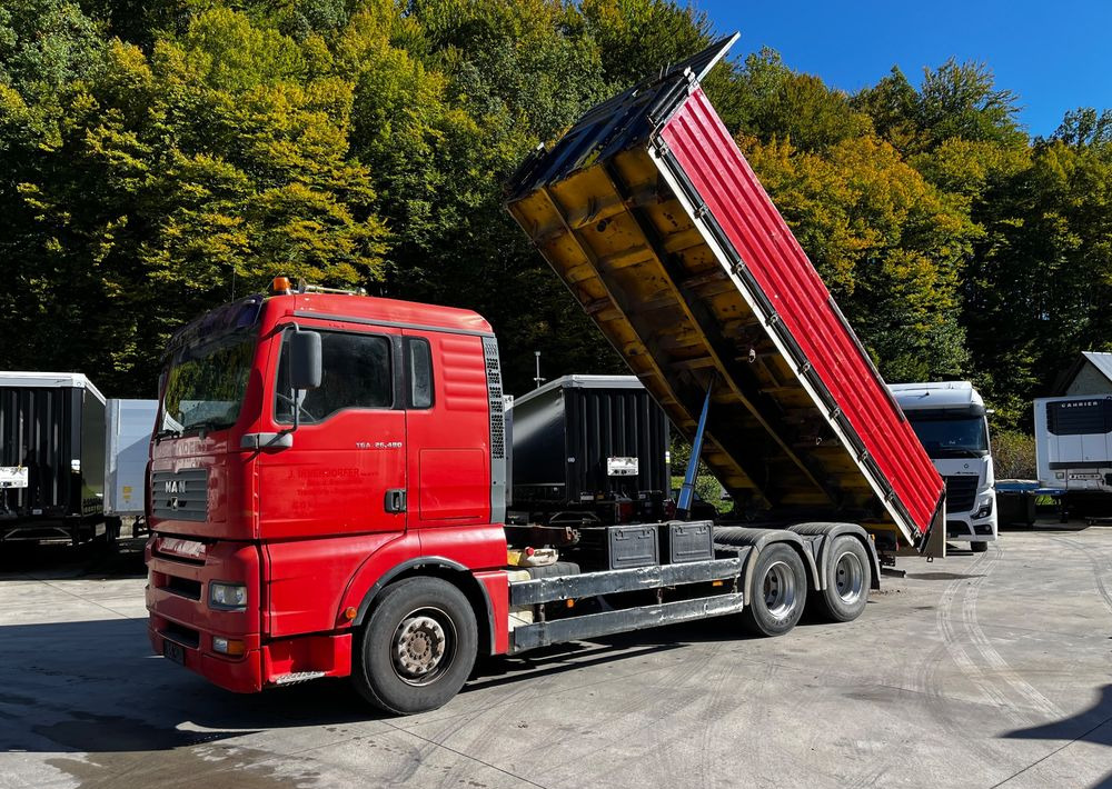 MAN TGA 26.480 // Wywrotka 3 stronna // 2004 Rok // 6x4 // Kiper Schwarzmuller // - Caminhão basculante: foto 1 MAN TGA 26.480 // Wywrotka 3 stronna // 2004 Rok // 6x4 // Kiper Schwarzmuller // - Caminhão basculante: foto 1