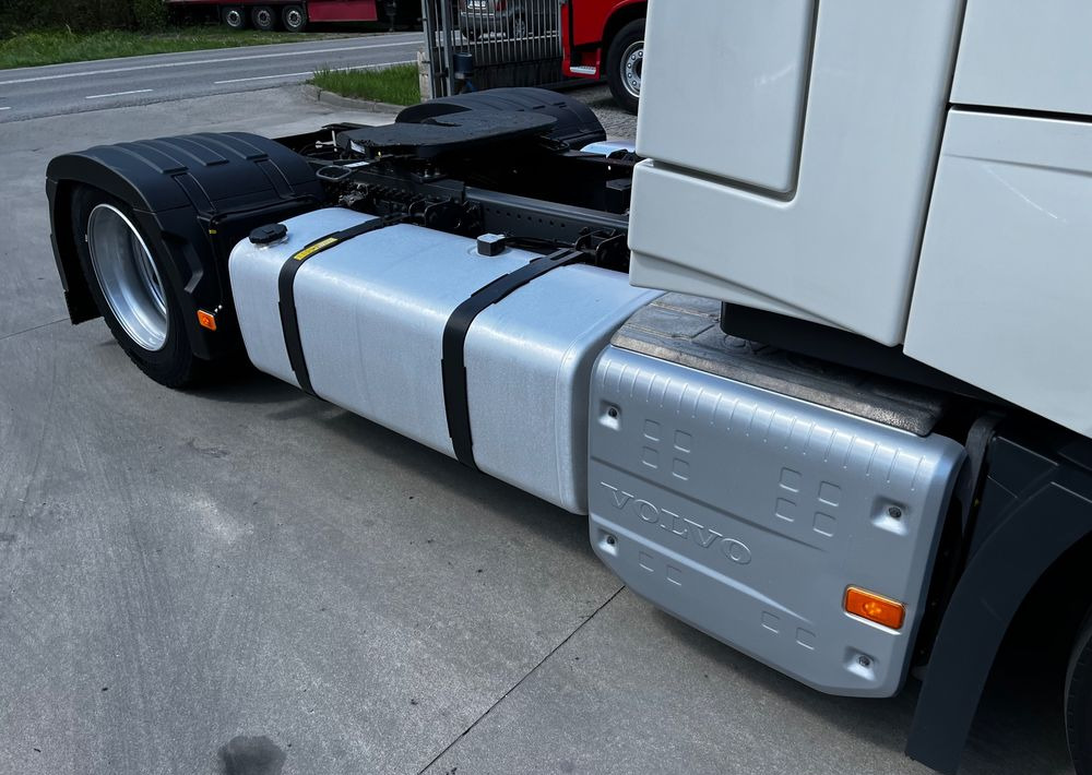 Tractor Volvo FH500 // New Face // Low Deck // Full Led // ACC // Globe XL // ParkClima // Zamiana za starszy: foto 13
