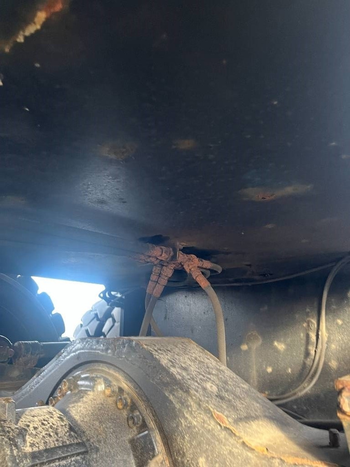 Locação de  Sennebogen 6180 HDSL Sennebogen 6180 HDSL: foto 16